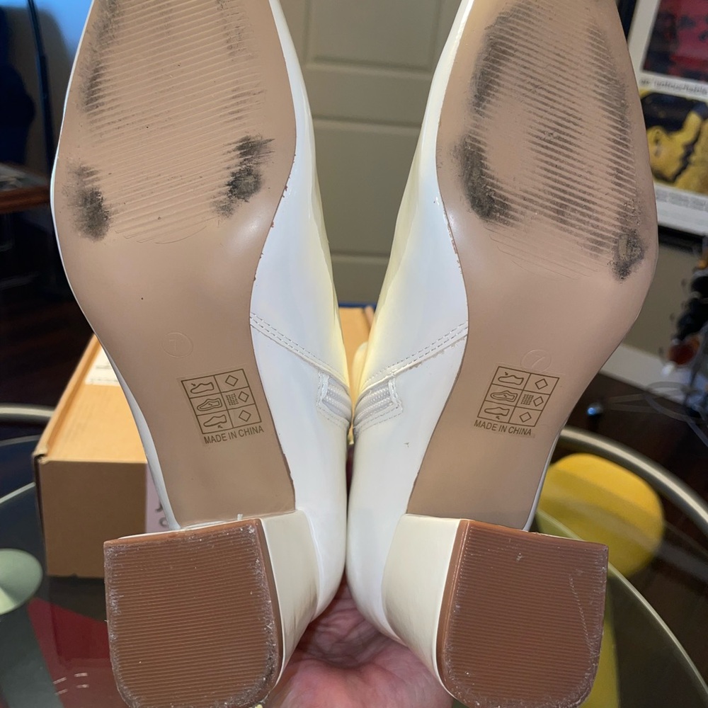 JOURNEE SIGNATURE Tabbie Pointed Toe Bootie White Block Heel patent leather - Picture 5 of 16